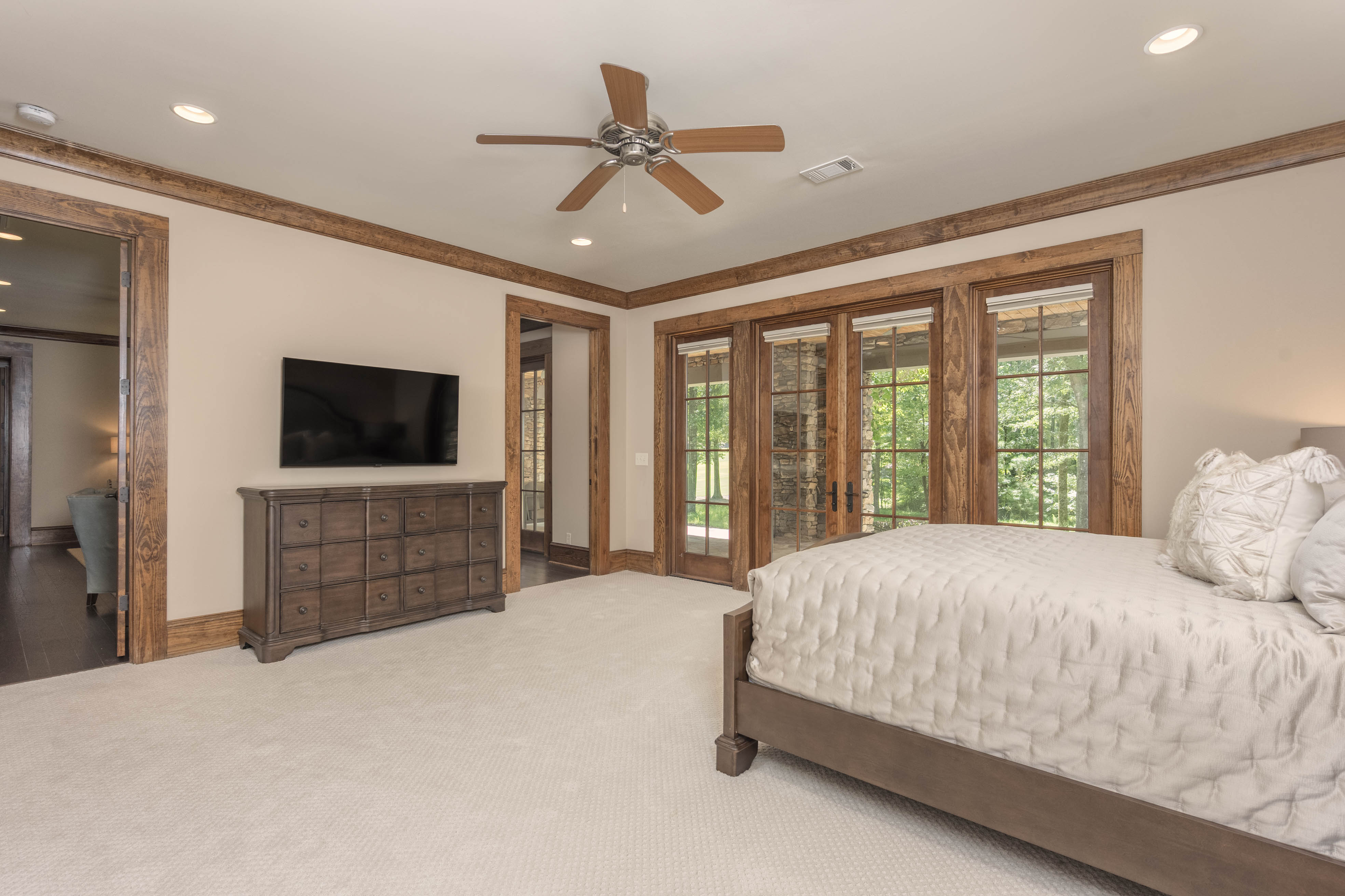 1040 Woodmont Ct. image 29